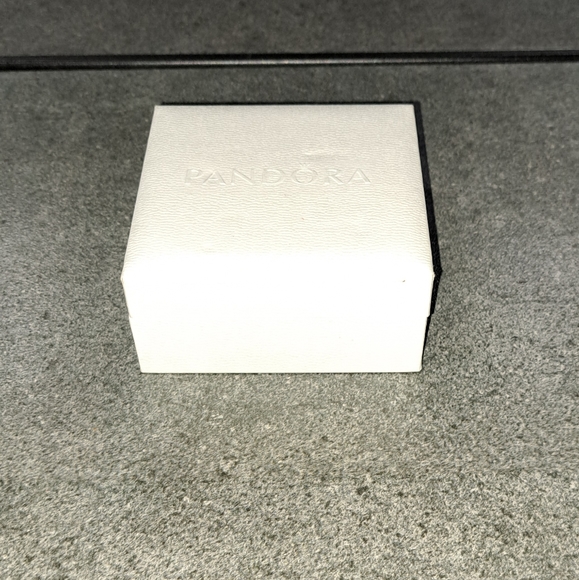 PANDORA GIFT BOX - Picture 2 of 6